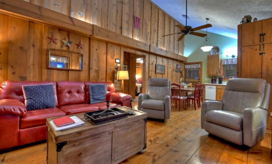 American Dream Americana Decor Close To Downtown بلو ريدج المظهر الخارجي الصورة