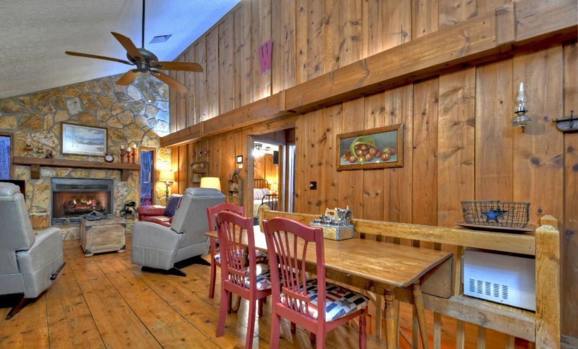 American Dream Americana Decor Close To Downtown بلو ريدج المظهر الخارجي الصورة